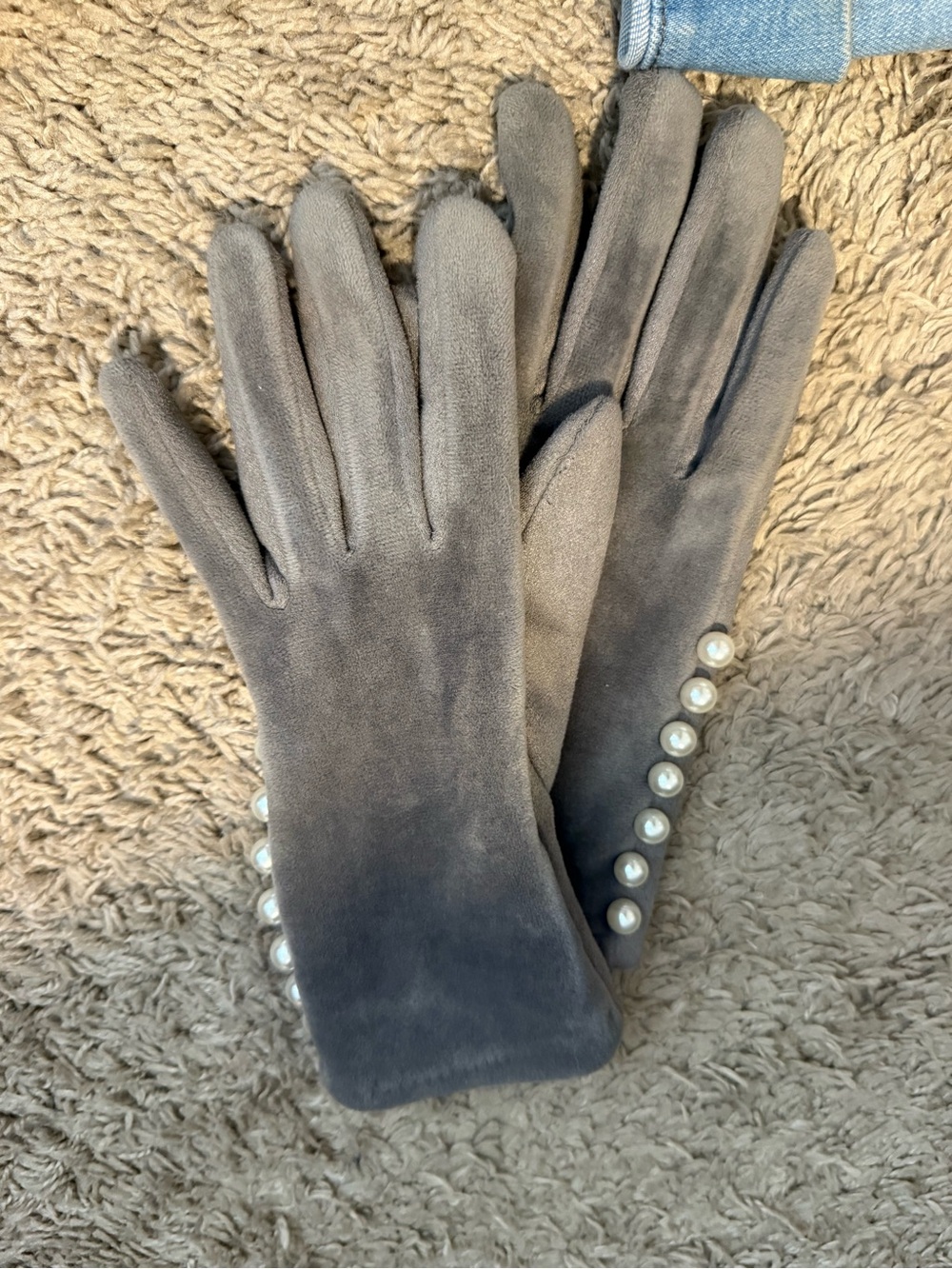 Gray Pearl-Accent Suede Women's Gloves